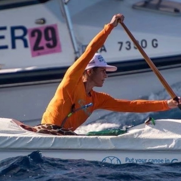 Meet your Posher, Danielle (Dani) - Picture 3 of 7